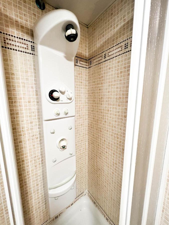 ベニカシムPrivate Garden 100 M From The Seaアパートメント エクステリア 写真
